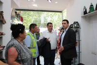  ლაშა აბაშიძემ პეკინის ქუჩაზე წყალსადენის ქსელის დაზიანების ადგილი დაათვალიერა
