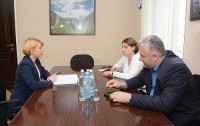 სახალხო დამცველი სპეციალური საპარლამენტო კომისიის ხელმძღვანელს შეხვდა