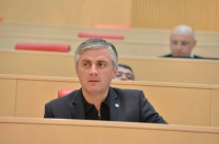 გოგა გულორდავა მოსამართლეობის კანდიდატს: თვლით თუ არა რომ ბიძინა ივანიშვილისთვის მოქალაქეობის ჩამორთმევის გადაწყვეტილება, რომელიც სააკაშვილმა მიიღო, პოლიტიკური იყო?