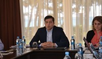 ზაზა გაბუნია დეცენტრალიზაციის რეფორმის საკითხზე ექსპერტებს და არასამთავრობო ორგანიზაციების წარმომადგენლებს ხვდება