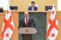 საპარლამენტო უმრავლესობის სხდომაზე პრემიერ-მინისტრობის კანდიდატს მოუსმინეს