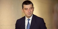 გიორგი გახარია: ეს ახალგაზრდები დღეს შეიძლება ერთმანეთთან ოპონირებენ, მაგრამ ხვალ მათ უნდა ააშენოს ეს ქვეყანა და ვინც გაბედავს, გააღვივოს მათ შორის დაპირისპირება, კანონთან ერთდ მორალური პასუხისმგებლობაც დაეკისრება