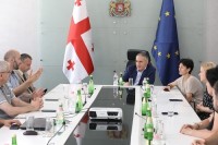 მიხეილ ბატიაშვილი საქართველოს სკოლის ადმინისტრატორთა ასოციაციის კერძო სკოლების წარმომადგენლებსა შეხვდა 