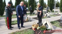 თავდაცვის მინისტრმა გმირების ხსოვნას პატივი მიაგო