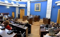 გივი მიქანაძემ ახალგაზრდებს პარლამენტში სტაჟირების დაწყება მიულოცა