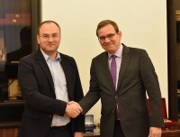 ირაკლი ბერაია საფრანგეთის ელჩს შეხვდა ირაკლი ბერაია საფრანგეთის ელჩს შეხვდა