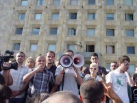 „ცენტრ-პოინტის“ მიერ დაზარალებული მოშიმშილეები მერაბიშვილთან შეხვედრას ითხოვენ 