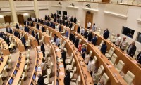 პარლამენტმა ტამიშის ბრძოლებში დაღუპულ მეომრებს წუთიერი დუმილით  მიაგო პატივი