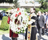 აფხაზეთის ავტონომიური რესპუბლიკის მთავრობამ და უმაღლესმა საბჭომ გმირთა მემორიალი გვირგვინით შეამკო 