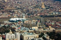 «New Eastern Europe» (პოლონეთი): ნაციონალების რეჟიმი პირადი თავისუფლების შეზღუდვით ხასიათდებოდა, იმავდროულად ადგილი ჰქონდა ოფიციოზის არარეალურ რიტორიკას და პოპულისტურ განცხადებებს