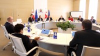 პრემიერი: საქართველოში მუდმივი ცხოვრების ნებართვის მოსაპოვებლად უცხოელი ბოლო 10 წლის განმავლობაში უნდა ცხოვრობდეს ქვეყანაში