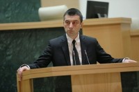 გიორგი გახარია: 200-ლარიანი დახმარება 6 თვის განმავლობაში, ჯამში 1200 ლარის ოდენობით, განსაზღვრულია ყველა ფორმალურად დასაქმებულისთვის, ვინც სამსახური დაკარგა