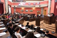 იურიდიულ საკითხთა კომიტეტის წევრები ბავშვთა მიმართ ძალადობის საკითხებზე მოსწავლეებს შეხვდნენ