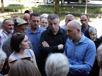 რუსლან აბაშიძე სამეგრელო-ზემო სვანეთის რეგიონში მცხოვრებ დევნილებს შეხვდა