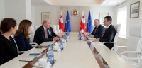 პრემიერი აზერბაიჯანში, საქართველოსა და თურქეთში BP-ის რეგიონულ პრეზიდენტს შეხვდა