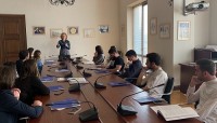თამარ ხულორდავა სკოლის მოსწავლეებსა და სტუდენტებს შეხვდა