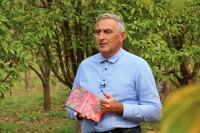 სოფლის მეურნეობის სამეცნიერო-კვლევითი ცენტრის თანამშრომლებმა,მეხილეობის მიმართულებით ახალი წიგნი გამოსცეს