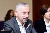 კახა ბექაური: ცვლილებები შეეხება,  ელექტრონული კომუნიკაციების სფეროში წილის გასხვისებას ან შერწყმას თანხმობის გარეშე, ასევე მნიშვნელოვანი ძალაუფლების ბოროტად გამოყენებას