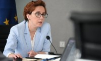 ეკატერინე დგებუაძე: მასწავლებლებს სახელფასო დანამატი 2021 წლის იანვრიდან 100 ლარით გაეზრდებათ