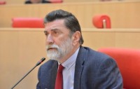 ნუკრი ქანთარია ლევან ბერძენიშვილს: 1 მილიონი მოგცათ, პარლამენტი, თავდაცვა და კომიტეტი ჩაგაბარათ; ასეთი რა ვალი აქვს თქვენი? 