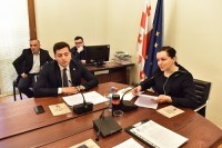 საპარლამენტო კომიტეტებმა დედაენის სკოლებში დაბრუნების მიზნით მომზადებულ კანონპროექტს მხარი დაუჭირეს