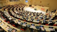 "kommersant"(რუსეთი): საქართველოს ხელისუფლებას მასობრივი საპროტესტო აქციებით ემუქრებიან