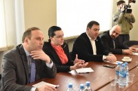 ლევან კობერიძე: ექიმებთან და კლინიკების ხელმძღვანელებთან შეხვედრამ კიდევ ერთხელ გვაჩვენა ის აუცილებლობა, რომ ჯანდაცვის მინისტრი უნდა მოდიოდეს პარლამენტში ლევან კობერიძე: ექიმებთან და კლინიკების ხელმძღვანელებთან შეხვედრამ კიდევ ერთხელ გვაჩვენა ის აუცილებლობა, რომ ჯანდაცვის მინისტრი უნდა მოდიოდეს პარლამენტში