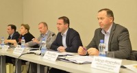 პარლამენტის აპარატის ხელმძღვანელობამ მაჟორიტარი დეპუტატების ბიუროების უფროსებთან სამუშაო შეხვედრები გამართა