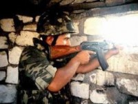 სომხური და აზერბაიჯანული მხარეები ერთმანეთს კვლავ ესვრიან