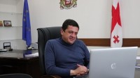 არჩილ ჯაფარიძემ რეგიონის პედაგოგებთან და საჯარო სკოლების დირექტორებთან დისტანციური შეხვედრა გამართა