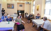 დიმიტრი ხუნდაძემ „კათარზისის“ მოხუცებულთა პანსიონატს სურსათი გადასცა