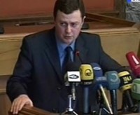 დიმიტრი ლორთქიფანიძე უმრავლესობასა და უმცირესობას პოლიტიკურ თაღლითობაში ადანაშაულებს 