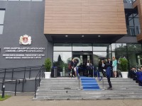დაახლოებით 700 ათასი ლარის ღირებულების მიწის ნაკვეთების თაღლითურად დაუფლების ფაქტზე  ორგანიზებული დანაშაულებრივი ჯგუფის წევრები დააკავეს  დაახლოებით 700 ათასი ლარის ღირებულების მიწის ნაკვეთების თაღლითურად დაუფლების ფაქტზე  ორგანიზებული დანაშაულებრივი ჯგუფის წევრები დააკავეს