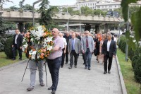 აფხაზეთის ხელისუფლებამ გმირთა მემორიალი გვირგვინით შეამკო