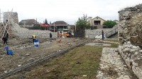 კასპის მუნიციპალიტეტის სოფელ ახალქალაქში ღვთისმშობლის ეკლესიის კომპლექსის ციხე-გალავან რეაბილიტაცია უტარდება