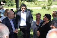 რუსლან აბაშიძე კახეთის რეგიონში მცხოვრებ დევნილებს შეხვდა