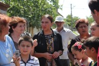 ინგა გრიგოლია გლდანში მცხოვრებ დევნილებს არჩევნებზე მკვეთრი პოზიციის დაფიქსირებას სთხოვს 