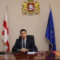 ბესიკ ამირანაშვილი პედაგოგებს, მოსწავლეებსა და მათ მშობლებს სასწავლო წლის დაწყებას ულოცავს