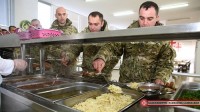 ლევან იზორია, მედიის წარმომადგენლებთან ერთად, I ქვეით ბრიგადას ესტუმრა