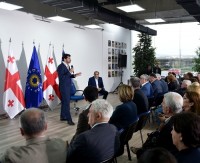 კახა კალაძე ექიმებს შეხვდა და პროგრამული ხედვა გააცნო