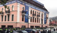 აქციის მონაწილეთა ნაწილმა „ქართული ოცნების“ ოფისთან გადაინაცვლა აქციის მონაწილეთა ნაწილმა „ქართული ოცნების“ ოფისთან გადაინაცვლა