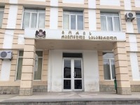 გორის რაიონულმა სასამართლომ 7 თვის შვილის მკვლელობაში ბრალდებულ არასრულწლოვანს პატიმრობა შეუფარდა