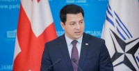  არჩილ თალაკვაძე: გვეამაყება, რომ ჩვენი თაობა წინაპრების დანატოვარს უფრთხილდება და თავისი წვლილი შეაქვს ქვეყნის დამოუკიდებლობის და ერთიანობის განმტკიცებაში