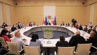 პრემიერ-მინისტრი ჯანდაცვის მინისტრთან ერთად კლინიკების წარმომადგენლებს შეხვდა