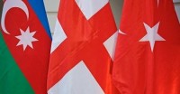 «Day»(აზერბაიჯანი): სომეხი ნაციონალისტები ქართველების ისტორიასა და კულტურულ მემკვიდრეობაზე პრეტენზიებს აცხადებენ და თან ქართველებისაგან ლოიალობასა ელოდებიან 