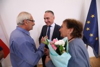 განათლების სამინისტრომ პრაქტიკოსი პენსიონერი მასწავლებლებისთვის სახელმწიფო ჯილდოს გაცემის პროცესი დაიწყო