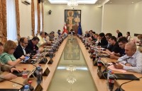 სამთავრობო ცვლილებების საკითხის საკომიტეტო ფორმატში განხილვა დღეს დილიდან დაიწყება