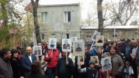 ნინოწმინდის მერიის თანამშრომლებმა ომში დაღუპულთა ჯარისკაცის ძეგლი გვირგვინით შეამკეს