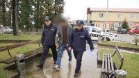 პოლიციამ ქობულეთში საცხოვრებელი სახლების გაქურდვის და ძარცვის ფაქტები გახსნა
