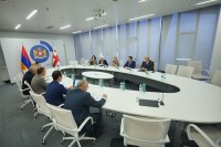 ნათია თურნავა სომხეთის ეკონომიკის მინისტრს ვაჰან ქერობიანს შეხვდა
